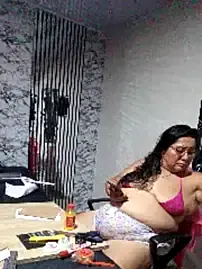 Stripchat Sex Cam of Brenda_Berck_