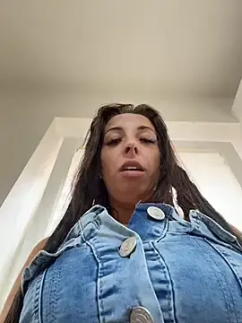 Stripchat Watch Live Sex Cams of Almmaxxxx