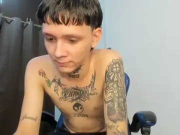 Stripchat Free Porn Cam of Nick_TattooedGuy