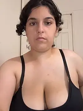 Stripchat Free Porn Cam of Yasminebbyxx