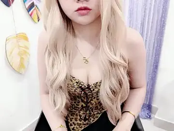 Stripchat Adult Webcam of Ari-sweety