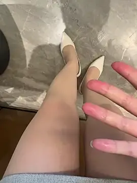 Stripchat Free Porn Cam of Mia-77