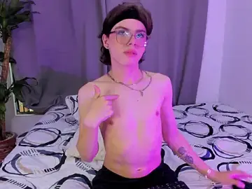 Stripchat Sex Chat of eliot_winslow