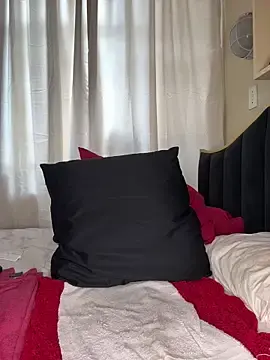 Stripchat Free Live Porn of CynnxxxBarb