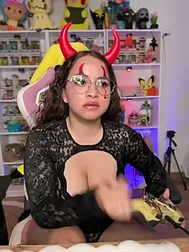 Stripchat Live Sex Cam of Sweet_sully__