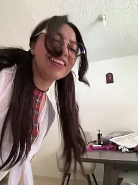 Stripchat Live Sex Cam of ariiel_