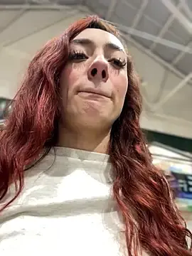 Stripchat Sex Cam of ariiel_