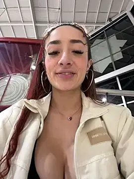 Stripchat Watch Live Sex Cams of ariiel_