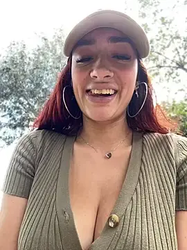 Stripchat Free Live Porn of ariiel_