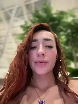 Stripchat Adult Webcam of ariiel_