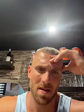 Stripchat Best Webcam of Johnytrain