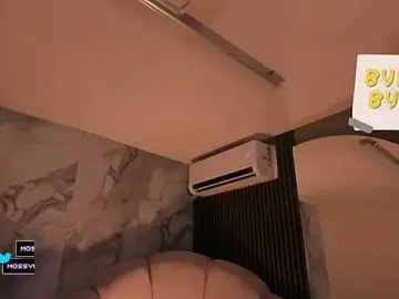 Stripchat Sex Cam of Katemoss70