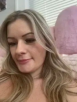 Stripchat Best Webcam of LoveShae_