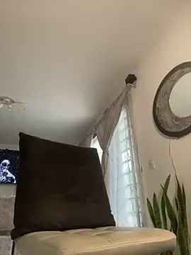 Stripchat Nude Webcam of Frank_Farrell