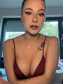 Stripchat Live Porn of Mia-Rey