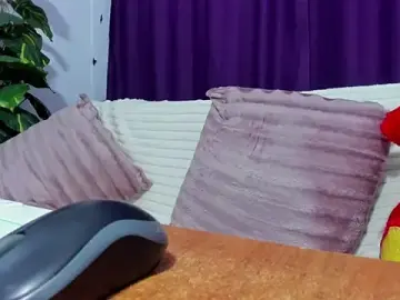 Stripchat Best live sex cam show of Nicol2Naya