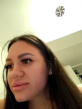Stripchat Free Porn Cam of SiennaLuxexx