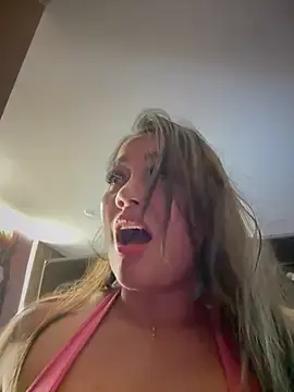 Stripchat Free Porn Cam of ValeryGrey