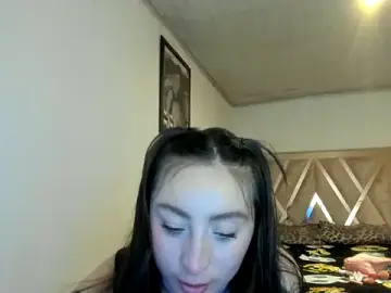 Stripchat Sex Cam of Aurora_Flora