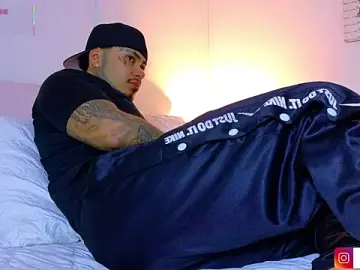 Stripchat Sex Cam of JordanSmiith_