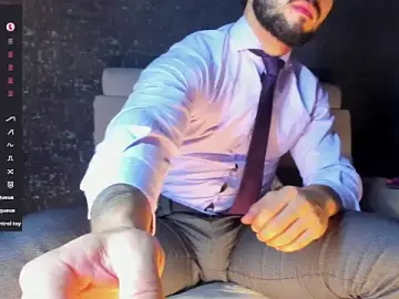 Stripchat Live Sex Cam of MarkWalker__