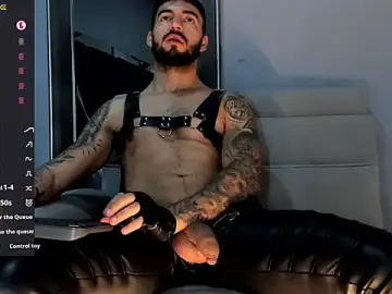 Stripchat Sex Cam of MarkWalker__