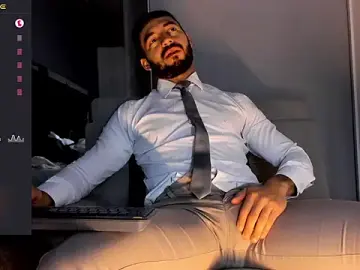 Stripchat Live Sex Cam of MarkWalker__