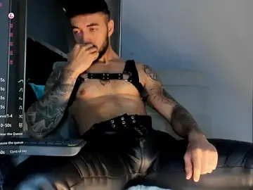 Stripchat Best live sex cam show of MarkWalker__