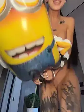 Stripchat Free Porn Cam of XEye_Candy