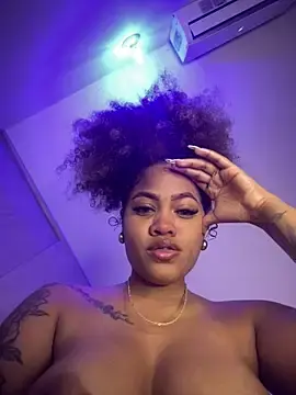 Stripchat Free Live Porn of riri_brunnete