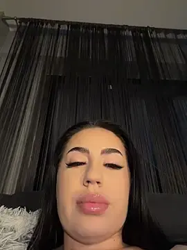 Stripchat Live Sex Cam of Andrestarr