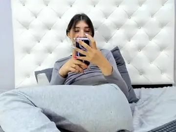 Stripchat Adult Webcam of NICOLSKINNY1