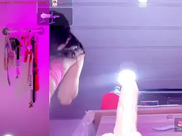 Stripchat Free Porn Cam of emily_foxxxii