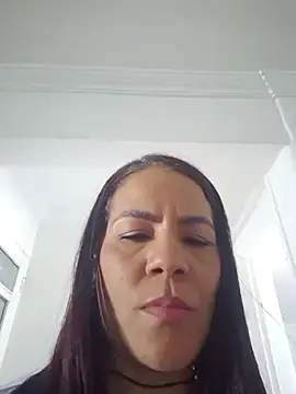 Stripchat Sex Cam of karla-bruni