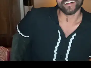 Stripchat Live Sex Cam of Mr_Ajnabee