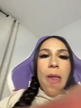 Stripchat Live Porn of Miaa_love6969