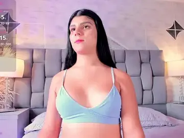Stripchat Nude Webcam of PauliinaBelle_