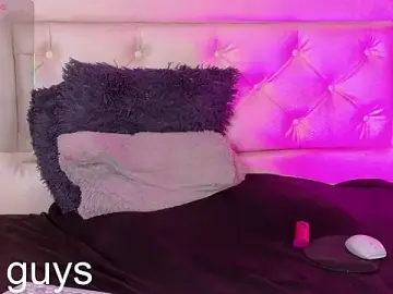 Stripchat Live Sex Cam of Kim_Adrien
