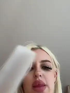 Stripchat Live Sex of Steffi_Snowbunny