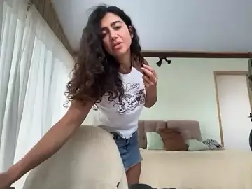 Stripchat Live Sex Cam of deusaludovica