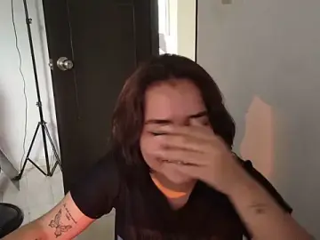 Stripchat Sex Cam of Ema_kraus