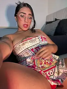 Stripchat Best live sex cam show of Linda_Saenz_