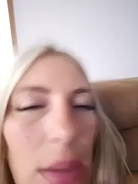Stripchat Adult Webcam of Ly_die