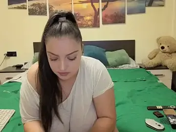 Stripchat Free Live Porn of adelline