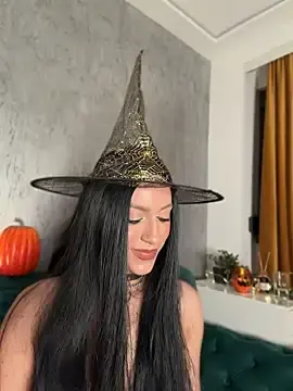 Stripchat Nude Webcam of LunaAlya