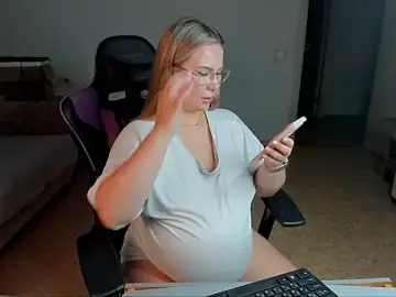 Stripchat Live Sex Cam of Pregnantariana