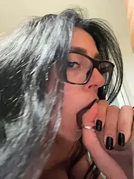 Stripchat Watch Live Sex Cams of alibi_room