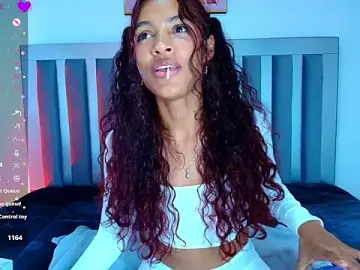 Stripchat Live Sex Cam of Aylin_valerie