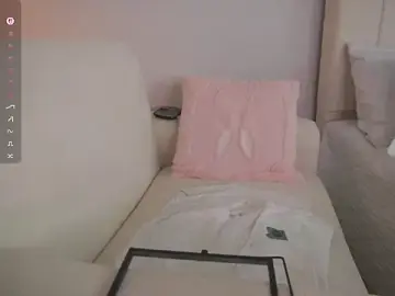 Stripchat Free Porn Cam of Cristall_Bunny