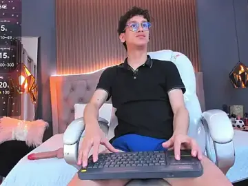 Stripchat Live Sex Cam of Cum_hunters